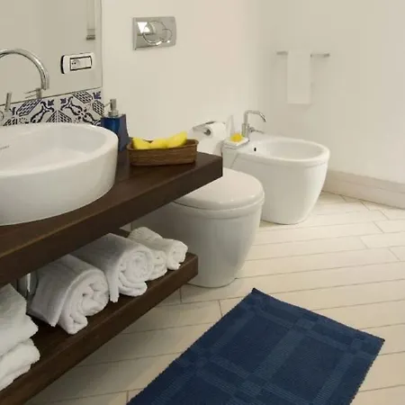 Sleeps 10 Villa Pontone